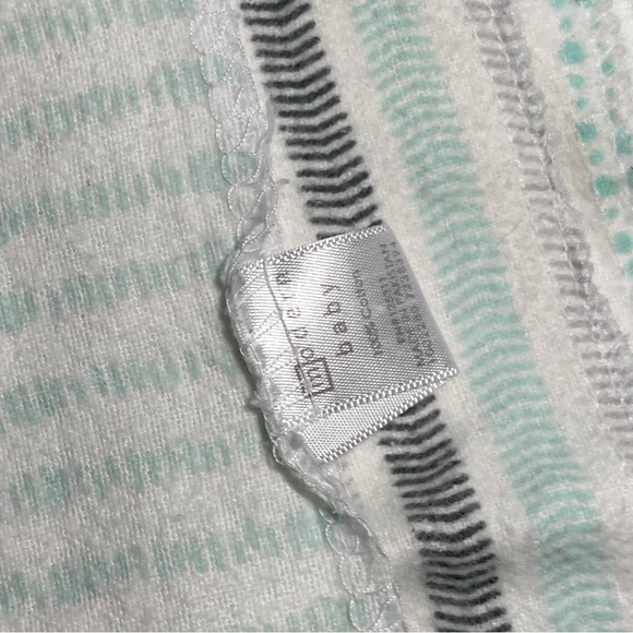 Mikey & Lottie AND Modern Baby Swaddle Neutral Cotton Blankets - Picture 3 of 3